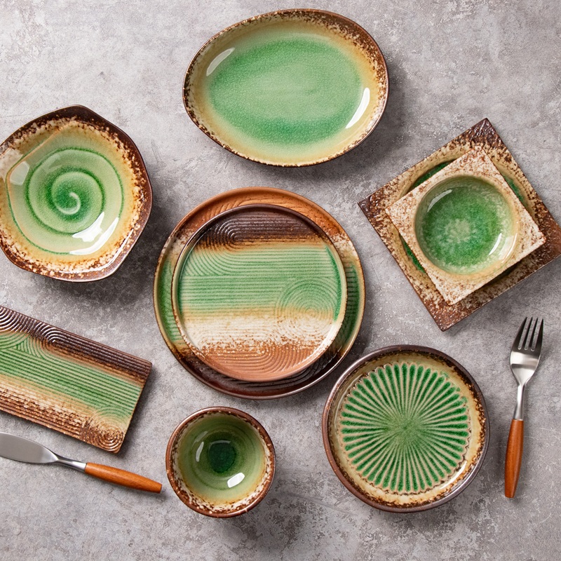 Porcelain Plates and Bowls 도자기 접시와 그릇
