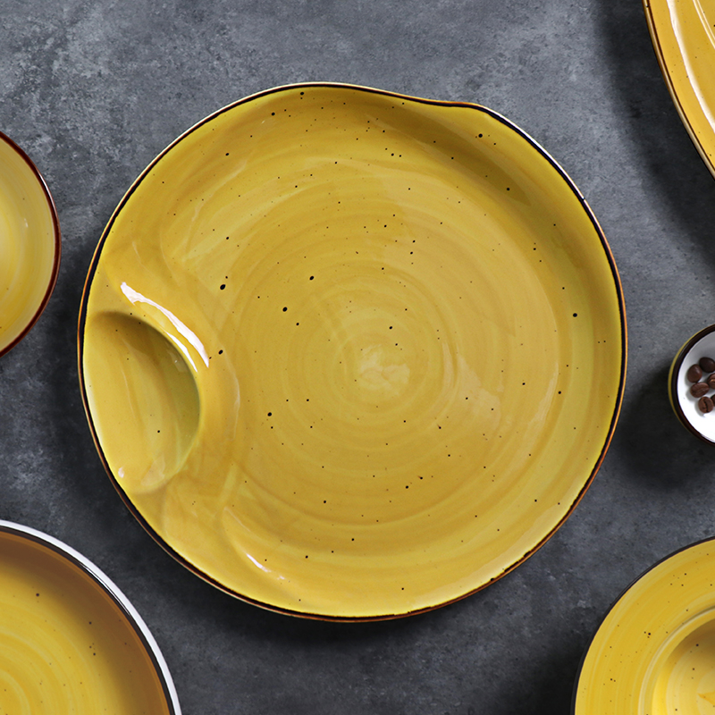 호텔 식사를 위해 놓이는 사기그릇 저녁식사 세트 황색에 의하여 주문을 받아서 만들어지는 식기 세라믹 판