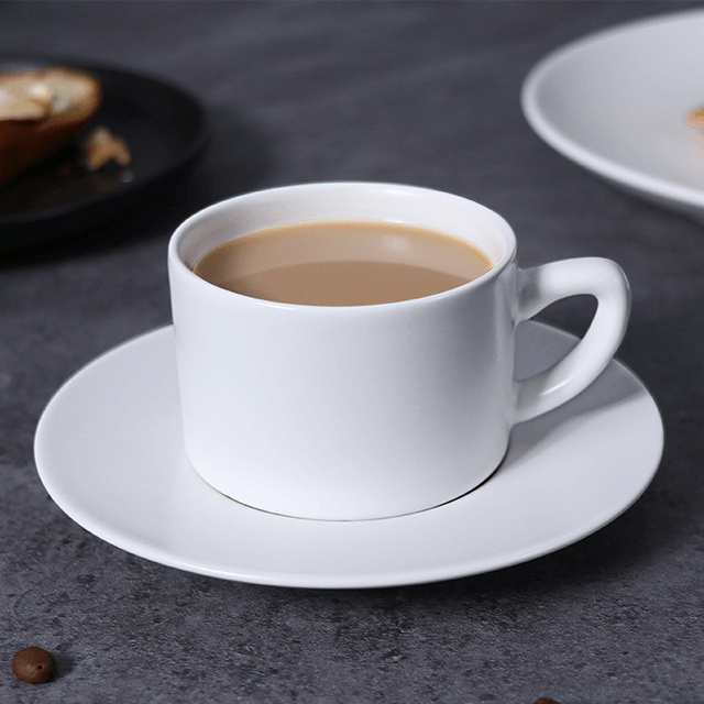 앙트레 플레이트 맞춤형 디너 디저트 플레이트 라운드 이탈리아 최고의 화이트 도자기 플레이트 레스토랑 식기 파티 렌탈